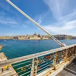 Διαμέρισμα Relaxing Seaside Escape 1-bed Maisonette Near Sea Σλιέμα