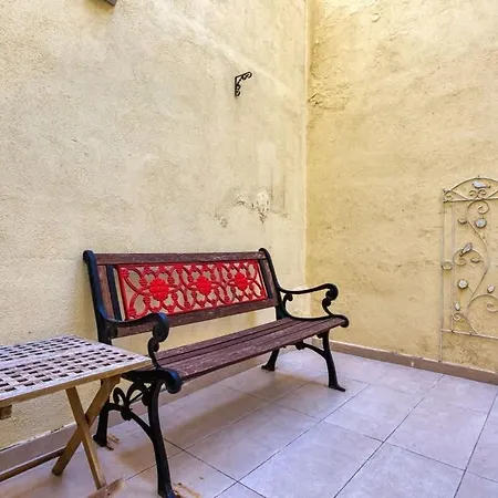 Relaxing Seaside Escape 1-bed Maisonette Near Sea Sliema