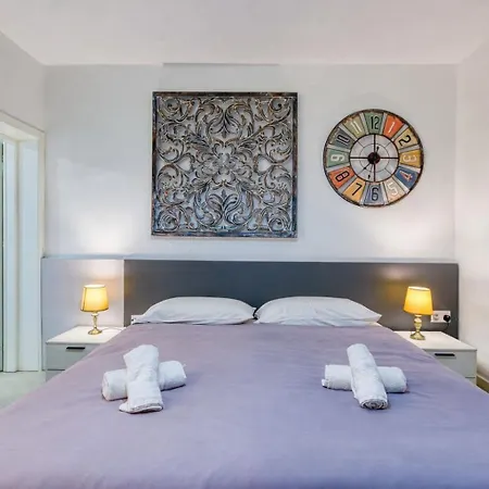 Relaxing Seaside Escape 1-bed Maisonette Near Sea Σλιέμα