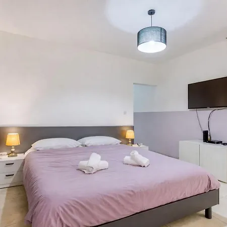 Relaxing Seaside Escape 1-bed Maisonette Near Sea Διαμέρισμα