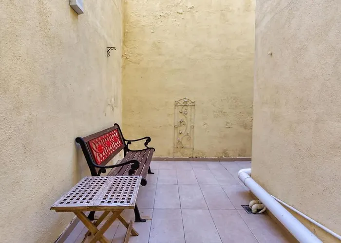 Relaxing Seaside Escape 1-bed Maisonette Near Sea