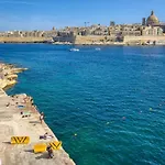 Relaxing Seaside Escape 1-bed Maisonette Near Sea