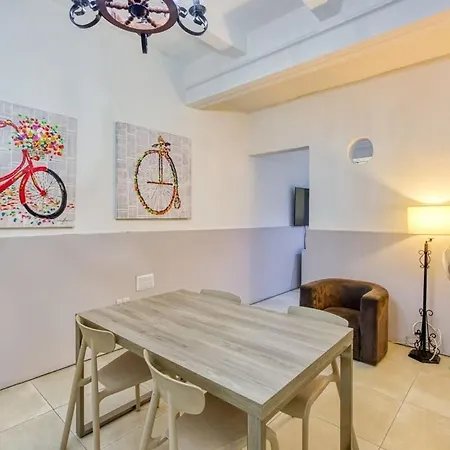 公寓 Relaxing Seaside Escape 1-bed Maisonette Near Sea 斯利马