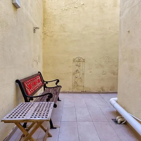 Relaxing Seaside Escape 1-bed Maisonette Near Sea