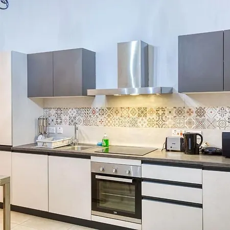 Relaxing Seaside Escape 1-bed Maisonette Near Sea * Sliema