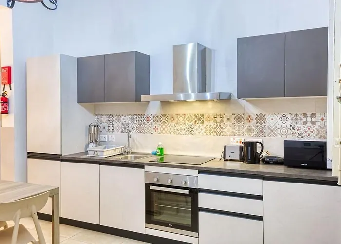 Relaxing Seaside Escape 1-bed Maisonette Near Sea * 斯利马