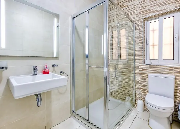 公寓 Relaxing Seaside Escape 1-bed Maisonette Near Sea 斯利马