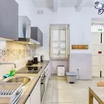 Relaxing Seaside Escape 1-bed Maisonette Near Sea *